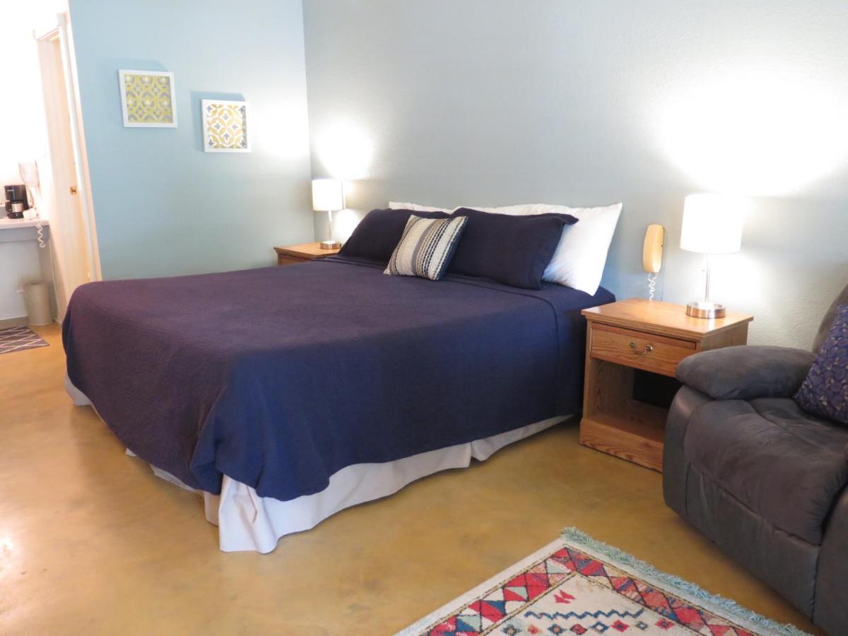 Wimberley Inn & Bar Екстер'єр фото