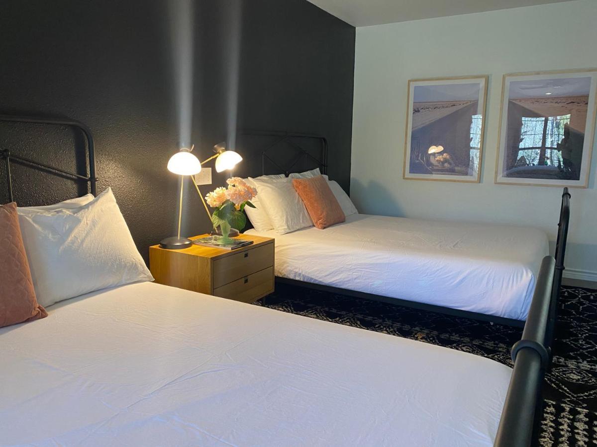 Wimberley Inn & Bar Екстер'єр фото